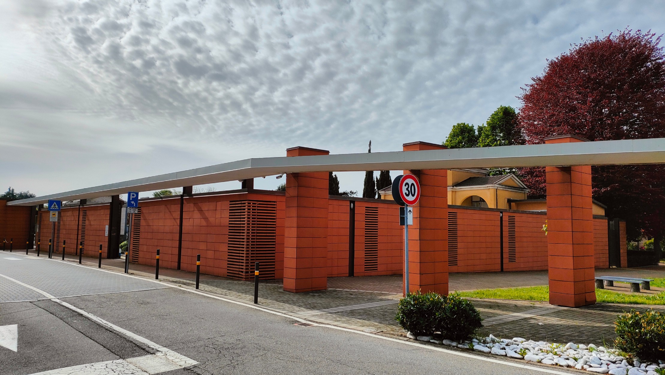 Cimitero Comunale di Lucino